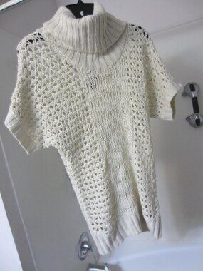 women's short sleeved sweater Miss Me Size S beige color